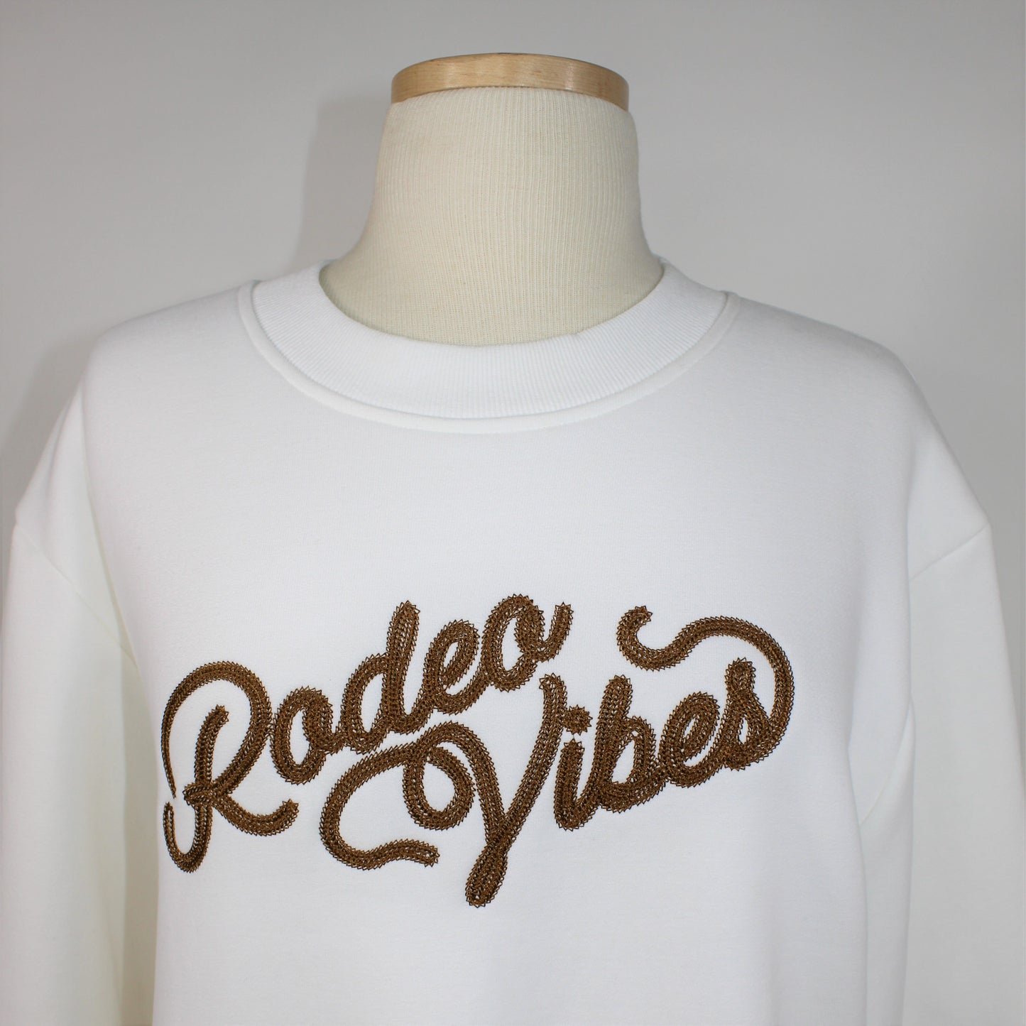 Rodeo Vibes Chain Stitch Sweatshirt - White